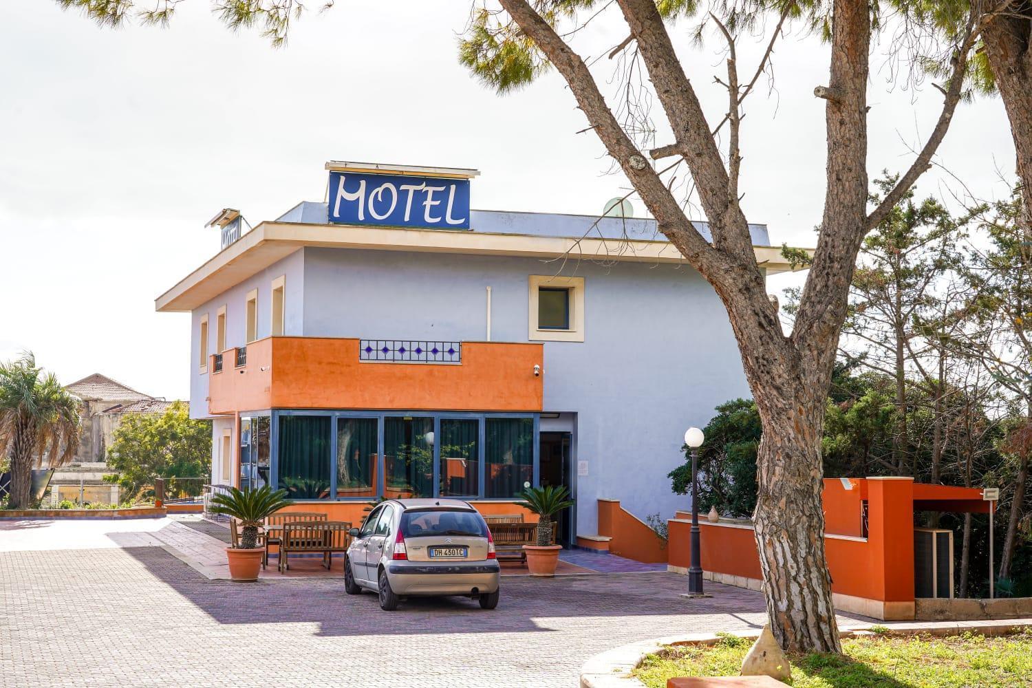 Motel - Hotel Nautico Pozzallo Eksteriør billede